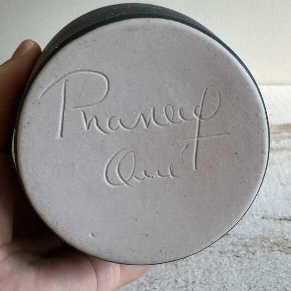 Vintage Blue and White Pottery Vase with Seagull Bird Design - Picture 9 of 11